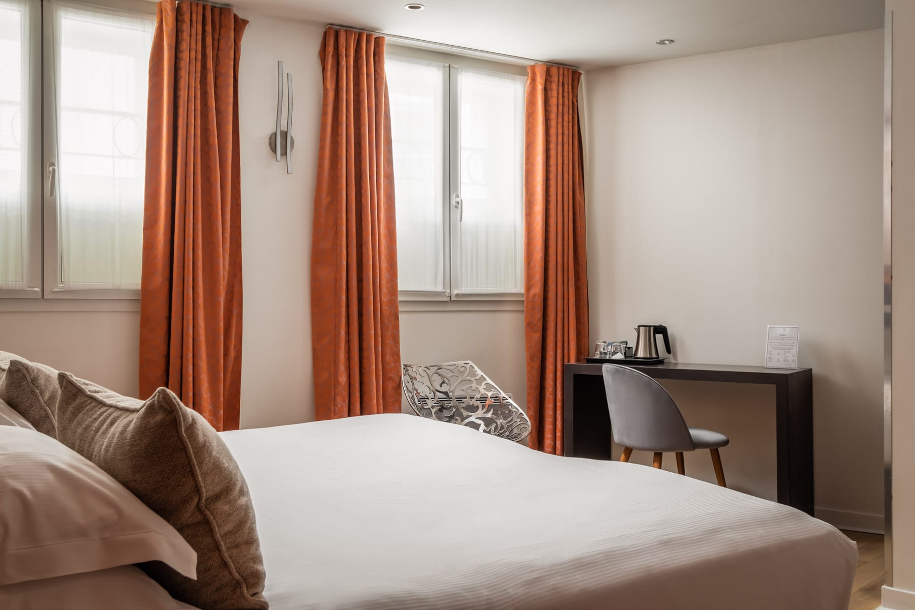 chambre de l'hôtel arc de triomphe